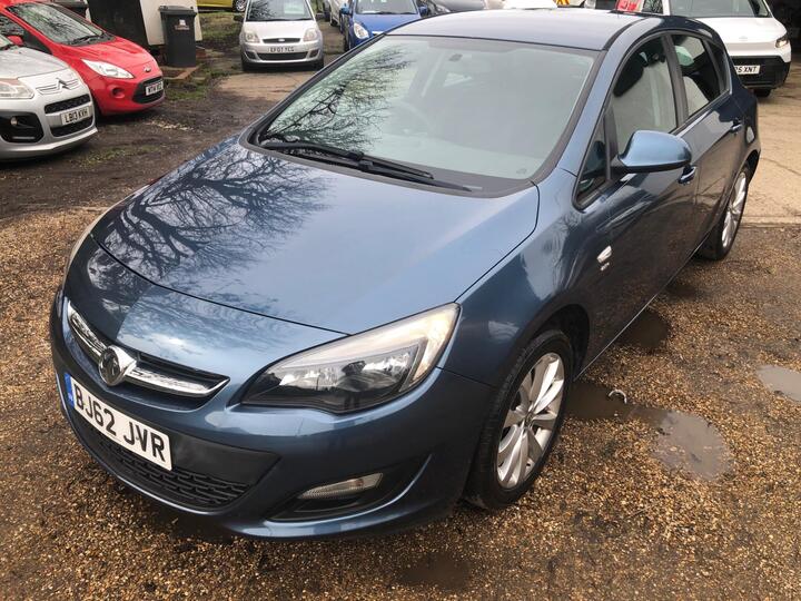 Vauxhall Astra 1.4 16v Active Euro 5 5dr Vauxhall Astra 1.4 16v Active Euro 5 5dr