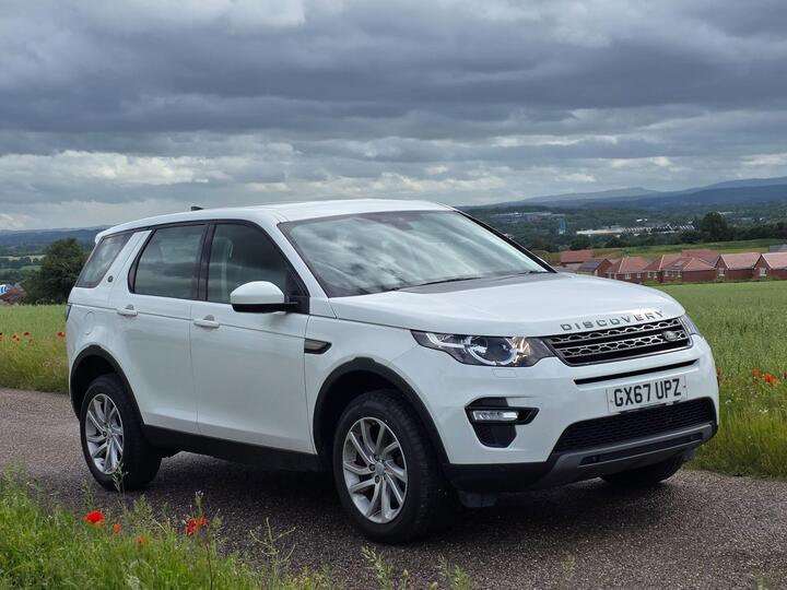 Land Rover Discovery Sport 2.0 TD4 SE Tech Auto 4WD Euro 6 (s/s) 5dr Land Rover Discovery Sport 2.0 TD4 SE Tech Auto 4WD Euro 6 (s/s) 5dr