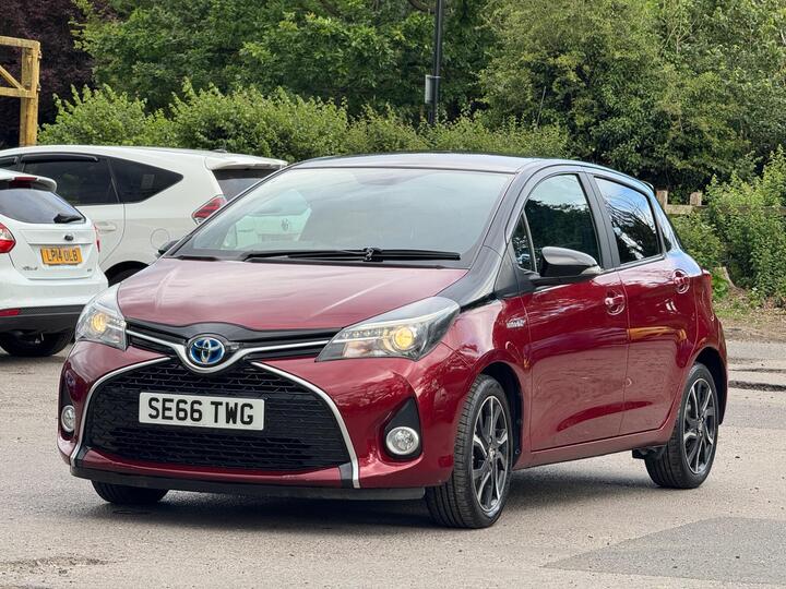 Toyota Yaris 1.5 VVT-h Design E-CVT Euro 6 5dr
