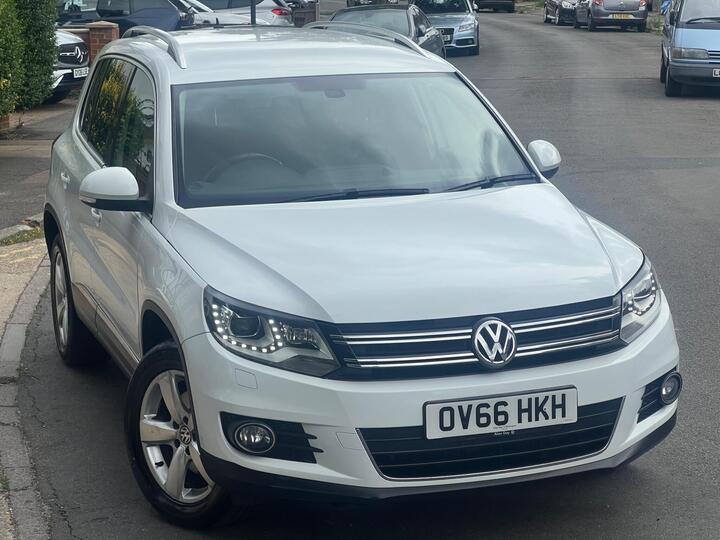 Volkswagen Tiguan 1.4 TSI BlueMotion Tech Moda DSG 2WD Euro 5 (s/s) 5dr