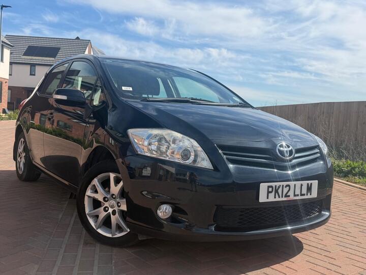 Toyota Auris 1.6 V-Matic Colour Collection Euro 5 5dr Toyota Auris 1.6 V-Matic Colour Collection Euro 5 5dr