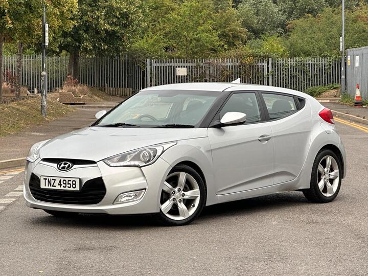 Hyundai Veloster 1.6 GDi Euro 5 4dr Hyundai Veloster 1.6 GDi Euro 5 4dr