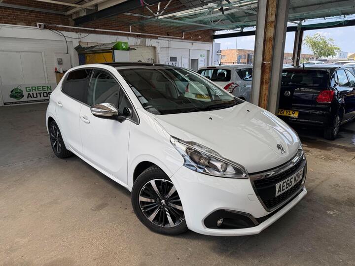 Peugeot 208 1.2 PureTech Allure Premium Euro 6 5dr