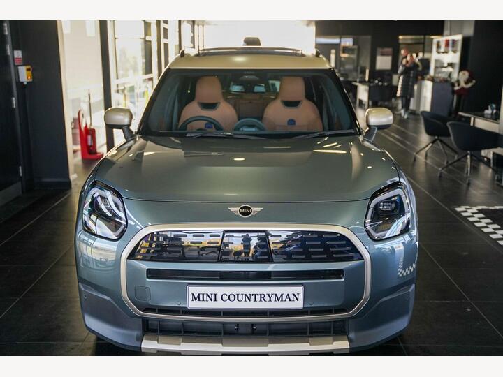 MINI Electric Countryman E 66.5kWh Exclusive Auto 5dr