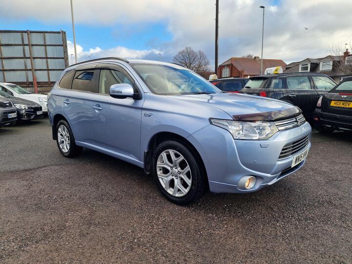 Mitsubishi Outlander 2.0h 12kWh GX4h CVT 4WD Euro 5 (s/s) 5dr