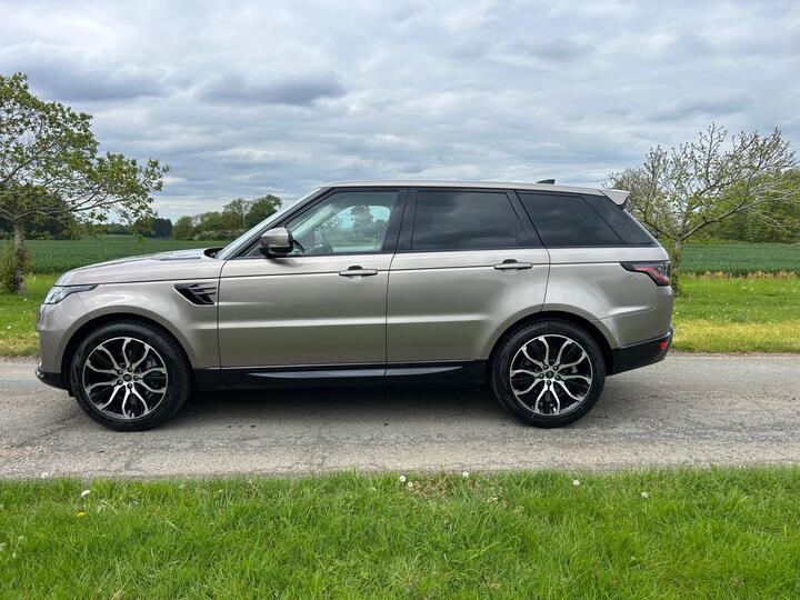 Land Rover Range Rover Sport 3.0 D300 MHEV HSE Silver Auto 4WD Euro 6 (s/s) 5dr Land Rover Range Rover Sport 3.0 D300 MHEV HSE Silver Auto 4WD Euro 6 (s/s) 5dr