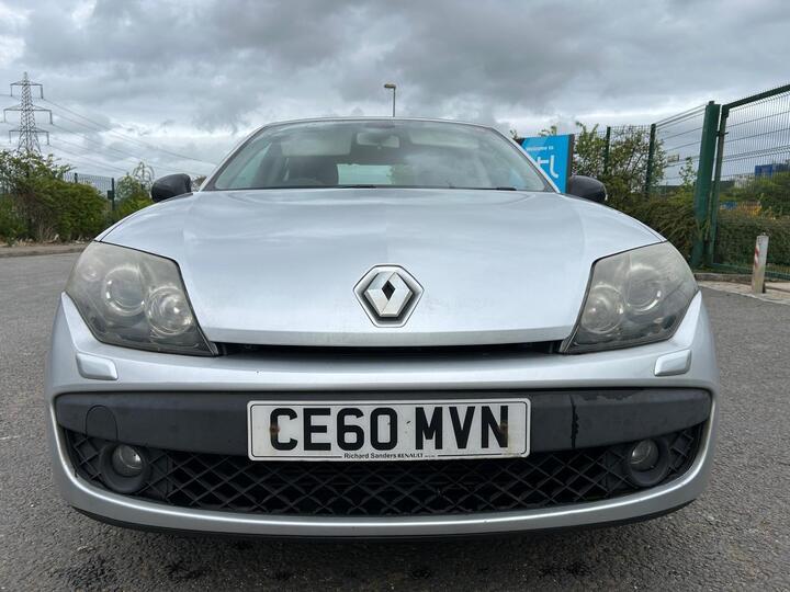 Renault Laguna 2.0 DCi Dynamique TomTom Euro 4 5dr