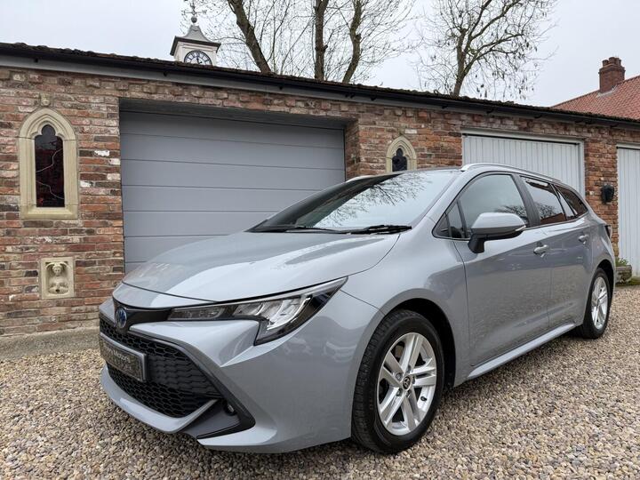 Toyota COROLLA 2.0 VVT-h Icon Touring Sports CVT Euro 6 (s/s) 5dr