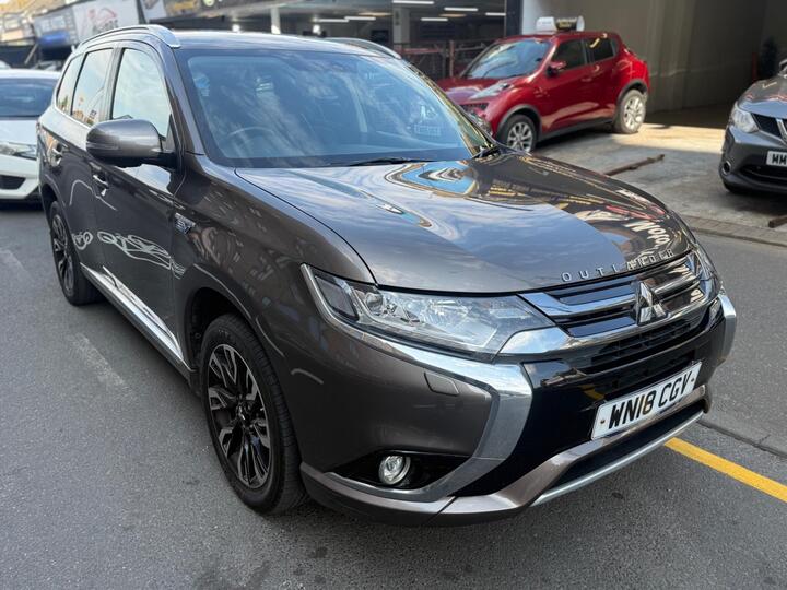 Mitsubishi Outlander 2.0h 12kWh 4h CVT 4WD Euro 6 (s/s) 5dr Mitsubishi Outlander 2.0h 12kWh 4h CVT 4WD Euro 6 (s/s) 5dr