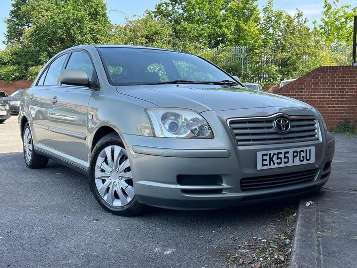 Toyota Avensis 2.0 TD Colour Collection 5dr