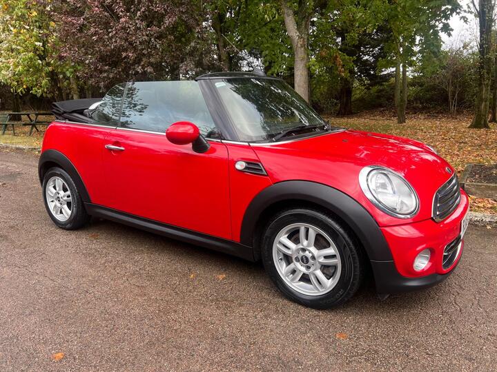 MINI Convertible 1.6 Cooper Euro 6 (s/s) 2dr MINI Convertible 1.6 Cooper Euro 6 (s/s) 2dr