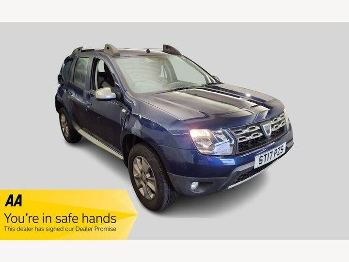 Dacia DUSTER 1.2 TCe Laureate 4WD Euro 6 (s/s) 5dr Dacia DUSTER 1.2 TCe Laureate 4WD Euro 6 (s/s) 5dr