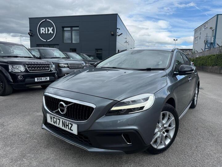 Volvo V40 CROSS COUNTRY 1.5 T3 Pro Auto Euro 6 (s/s) 5dr Volvo V40 CROSS COUNTRY 1.5 T3 Pro Auto Euro 6 (s/s) 5dr