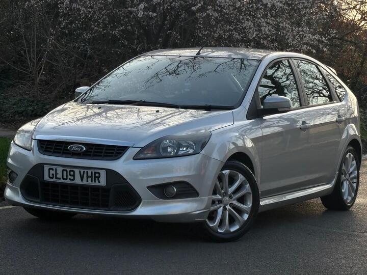 Ford Focus 1.6 Zetec S 5dr