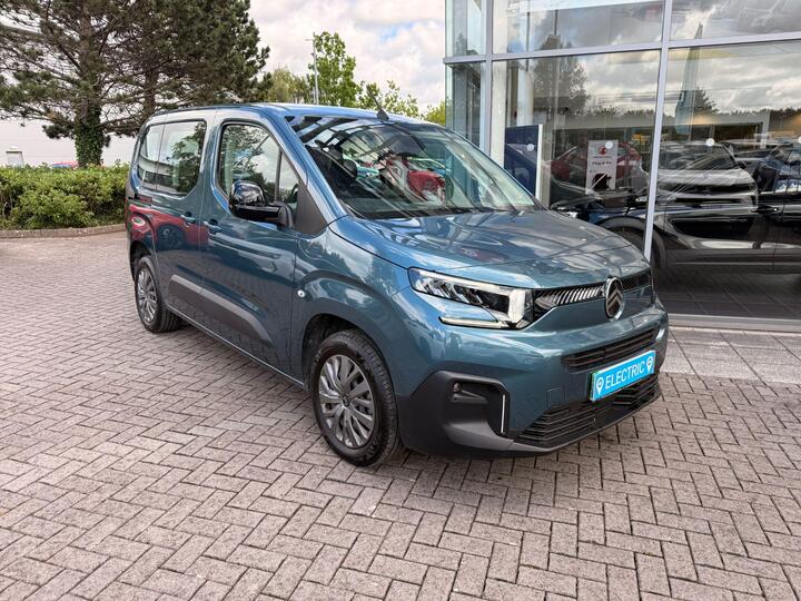 Citroen E-Berlingo 52kWh PLUS M Auto 5dr (7.4kW Charger) Citroen E-Berlingo 52kWh PLUS M Auto 5dr (7.4kW Charger)