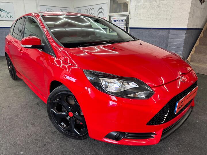 Ford Focus 2.0T EcoBoost ST-2 Euro 5 (s/s) 5dr