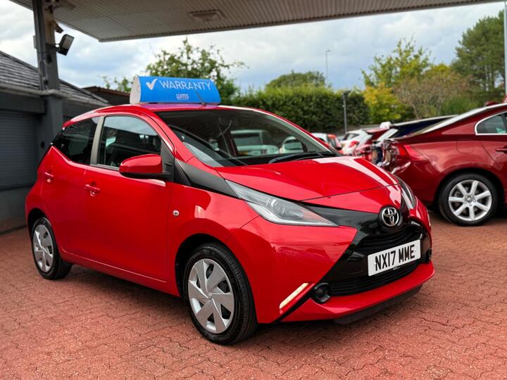 Toyota AYGO 1.0 VVT-i X-play Euro 6 5dr Toyota AYGO 1.0 VVT-i X-play Euro 6 5dr