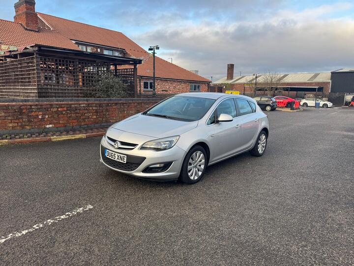 Vauxhall Astra 1.6i Tech Line Auto Euro 6 5dr