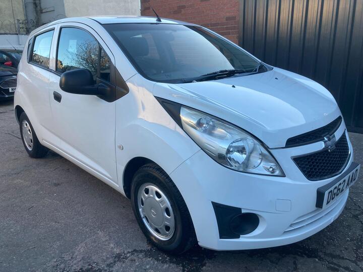 Chevrolet Spark 1.0i + Euro 5 5dr (No A/c) Chevrolet Spark 1.0i + Euro 5 5dr (No A/c)
