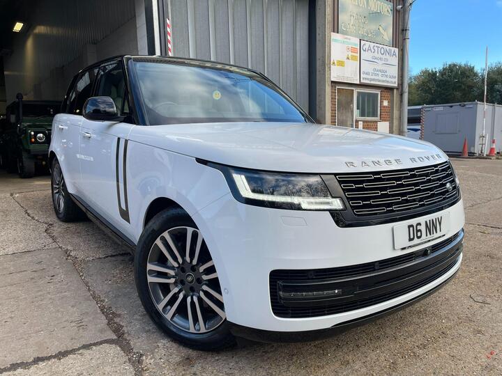 Land Rover Range Rover 3.0 D300 MHEV SE Auto 4WD Euro 6 (s/s) 5dr Land Rover Range Rover 3.0 D300 MHEV SE Auto 4WD Euro 6 (s/s) 5dr