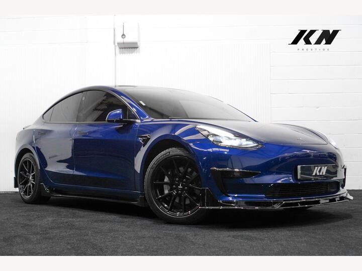 Tesla Model 3 Standard Range Plus Auto RWD 4dr