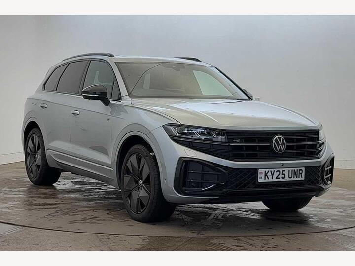 Volkswagen Touareg 3.0 TDI V6 Black Edition Tiptronic 4Motion Euro 6 (s/s) 5dr Volkswagen Touareg 3.0 TDI V6 Black Edition Tiptronic 4Motion Euro 6 (s/s) 5dr