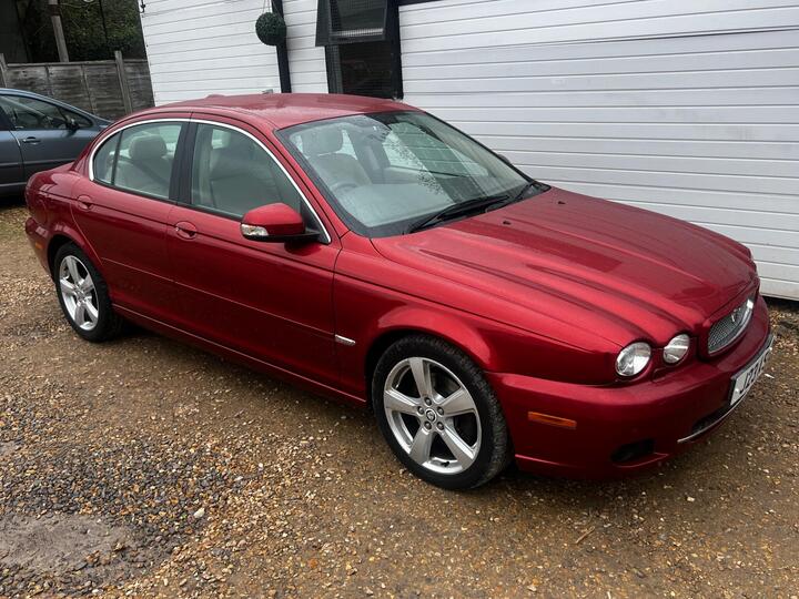 Jaguar X-Type 2.2D DPF SE 4dr Jaguar X-Type 2.2D DPF SE 4dr