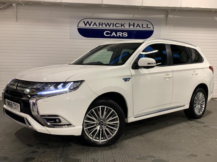 Mitsubishi Outlander 2.4h TwinMotor 13.8kWh 4h CVT 4WD Euro 6 (s/s) 5dr Mitsubishi Outlander 2.4h TwinMotor 13.8kWh 4h CVT 4WD Euro 6 (s/s) 5dr
