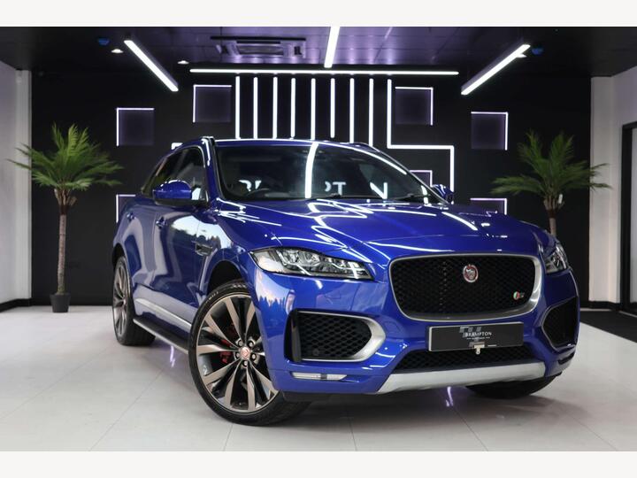 Jaguar F-PACE 3.0 D300 V6 First Edition Auto AWD Euro 6 (s/s) 5dr
