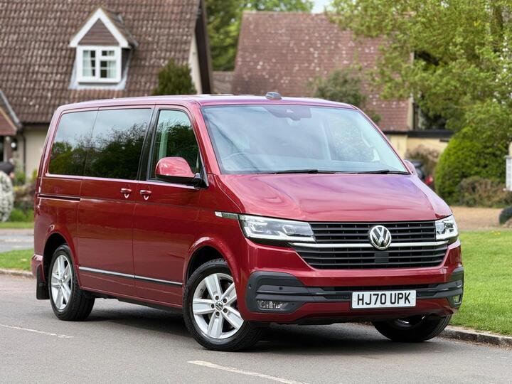 Volkswagen Caravelle 2.0 TDI Executive DSG Euro 6 (s/s) 5dr Volkswagen Caravelle 2.0 TDI Executive DSG Euro 6 (s/s) 5dr