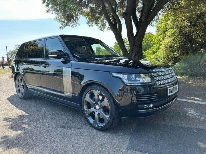 Land Rover RANGE ROVER 4.4 SD V8 Autobiography Auto 4WD Euro 6 (s/s) 5dr LWB Land Rover RANGE ROVER 4.4 SD V8 Autobiography Auto 4WD Euro 6 (s/s) 5dr LWB