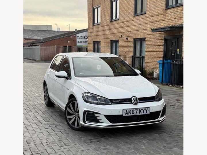 Volkswagen Golf 1.4 TSI 8.7kWh GTE Advance DSG Euro 6 (s/s) 5dr
