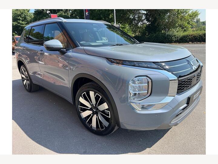 Mitsubishi Outlander 2.4 22.7kWh Diamond CVT 4WD Euro 6 (s/s) 5dr
