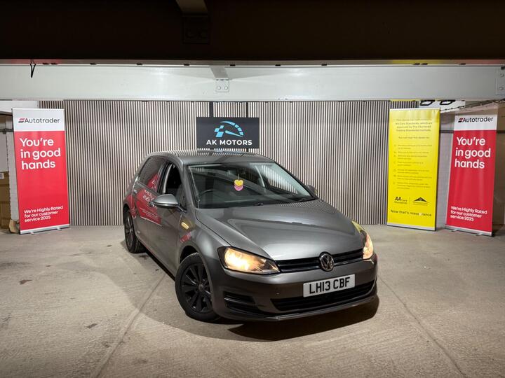 Volkswagen Golf 1.6 TDI BlueMotion Tech SE DSG Euro 5 (s/s) 5dr