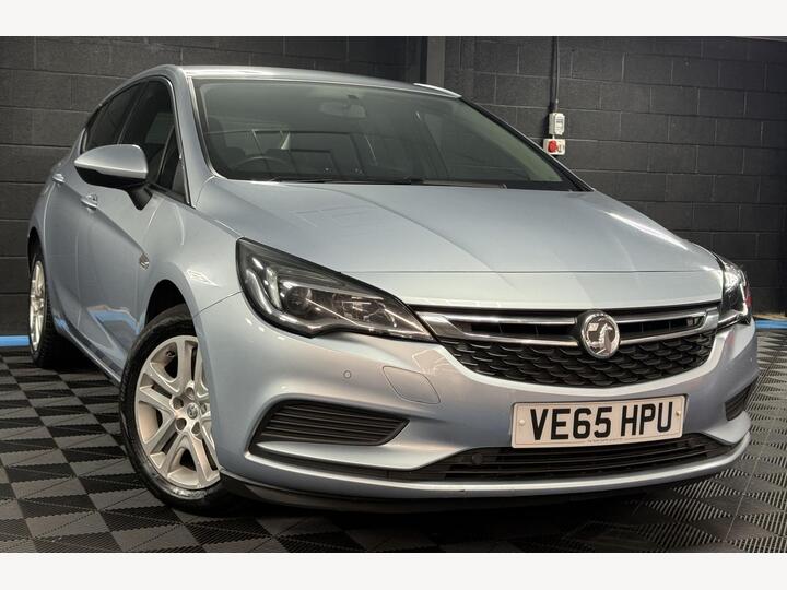 Vauxhall Astra 1.6 CDTi BlueInjection Tech Line Auto Euro 6 5dr