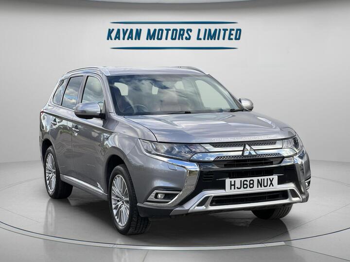 Mitsubishi Outlander 2.4h TwinMotor 13.8kWh 5h CVT 4WD Euro 6 (s/s) 5dr