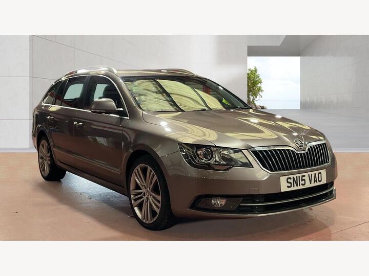 Skoda Superb 2.0 TDI Elegance DSG Euro 5 (s/s) 5dr
