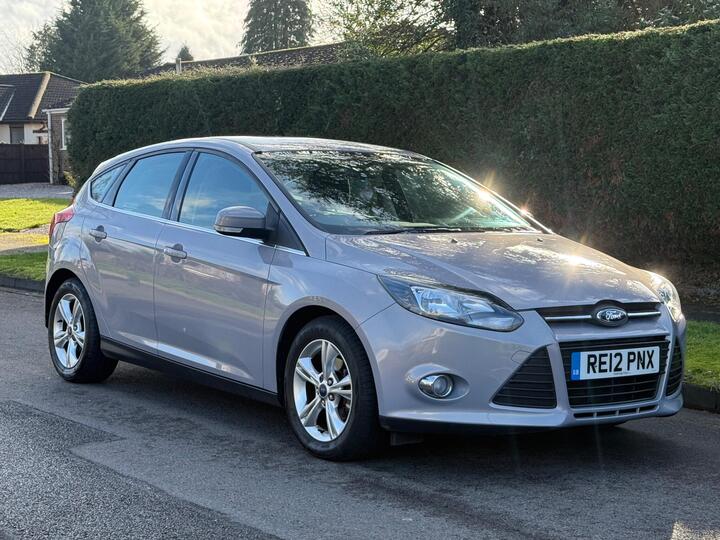 Ford Focus 1.6 Zetec Powershift Euro 5 5dr