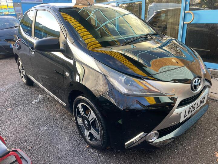 Toyota AYGO 1.0 VVT-i X-clusiv Euro 5 5dr Euro 5 Toyota AYGO 1.0 VVT-i X-clusiv Euro 5 5dr Euro 5