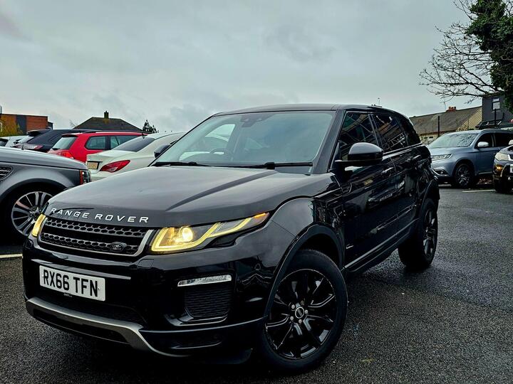 Land Rover Range Rover Evoque 2.0 TD4 SE Tech Auto 4WD Euro 6 (s/s) 5dr Land Rover Range Rover Evoque 2.0 TD4 SE Tech Auto 4WD Euro 6 (s/s) 5dr