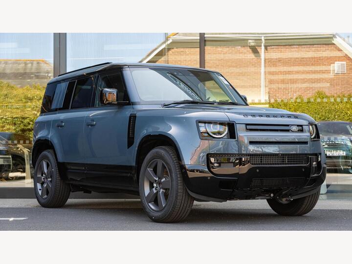 Land Rover DEFENDER 3.0 D250 MHEV X-Dynamic SE Auto 4WD Euro 6 (s/s) 5dr