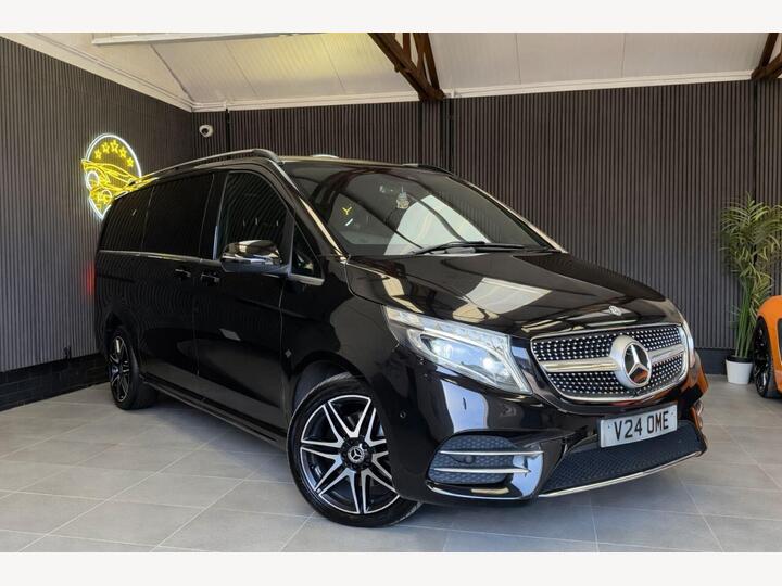 Mercedes-Benz V-CLASS 2.2 V250d AMG Line G-Tronic+ Euro 6 (s/s) 5dr 8 Seat LWB Mercedes-Benz V-CLASS 2.2 V250d AMG Line G-Tronic+ Euro 6 (s/s) 5dr 8 Seat LWB