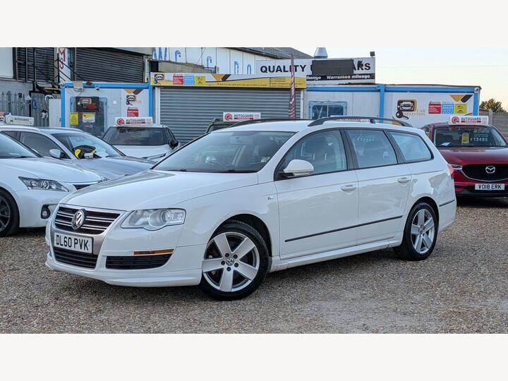 Volkswagen Passat 2.0 TDI R-Line Euro 5 5dr Volkswagen Passat 2.0 TDI R-Line Euro 5 5dr