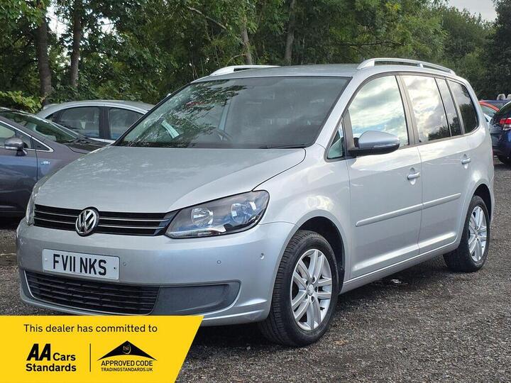 Volkswagen Touran 2.0 TDI SE Euro 5 5dr Volkswagen Touran 2.0 TDI SE Euro 5 5dr