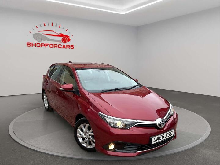 Toyota Auris 1.2 VVT-i Icon Euro 6 (s/s) 5dr (Safety Sense) Toyota Auris 1.2 VVT-i Icon Euro 6 (s/s) 5dr (Safety Sense)