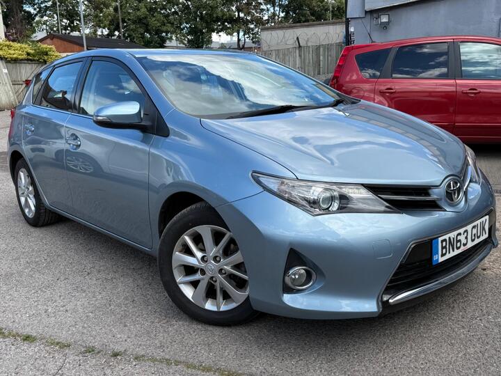 Toyota Auris 1.6 V-Matic Icon Euro 5 5dr Toyota Auris 1.6 V-Matic Icon Euro 5 5dr
