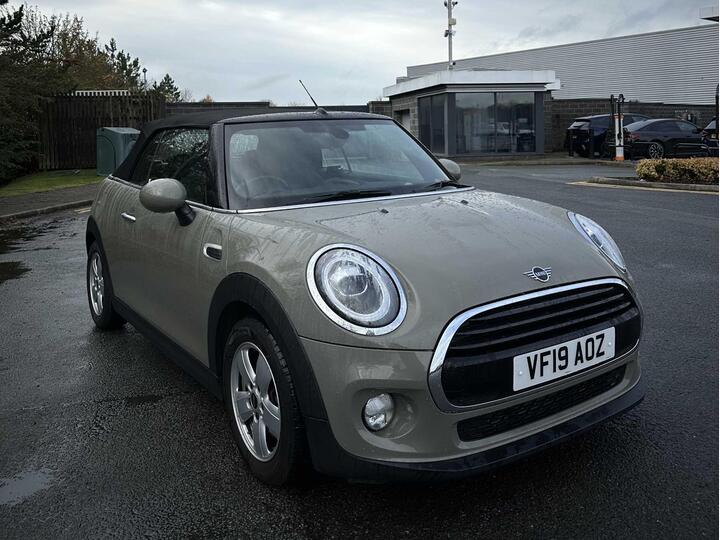 MINI Convertible 1.5 Cooper Classic Steptronic Euro 6 (s/s) 2dr