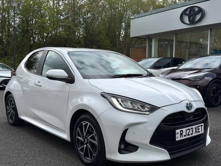 Toyota Yaris 1.5 VVT-h Design E-CVT Euro 6 (s/s) 5dr