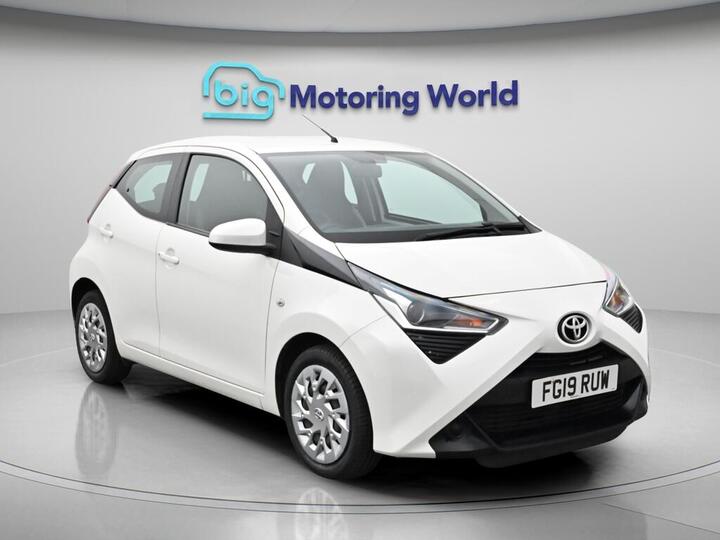 Toyota AYGO 1.0 VVT-i X-play Euro 6 5dr