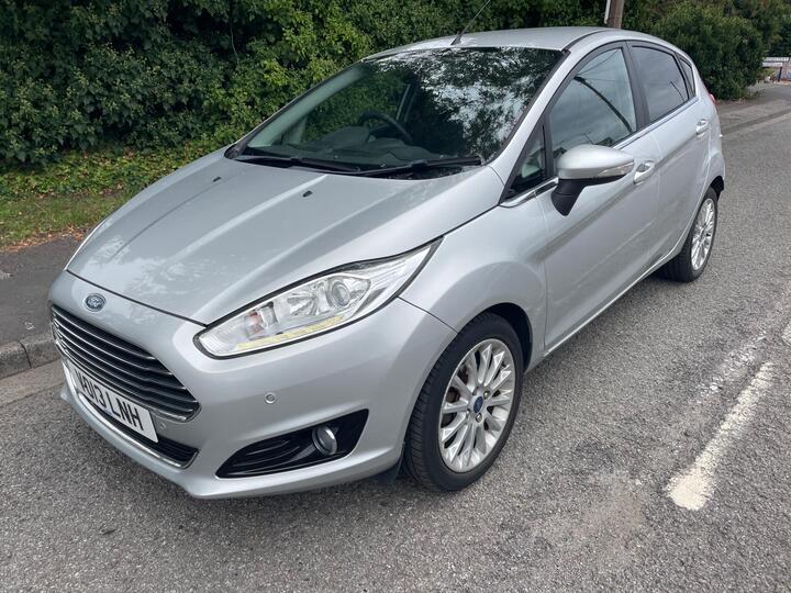 Ford Fiesta 1.0T EcoBoost Titanium X Euro 5 (s/s) 5dr
